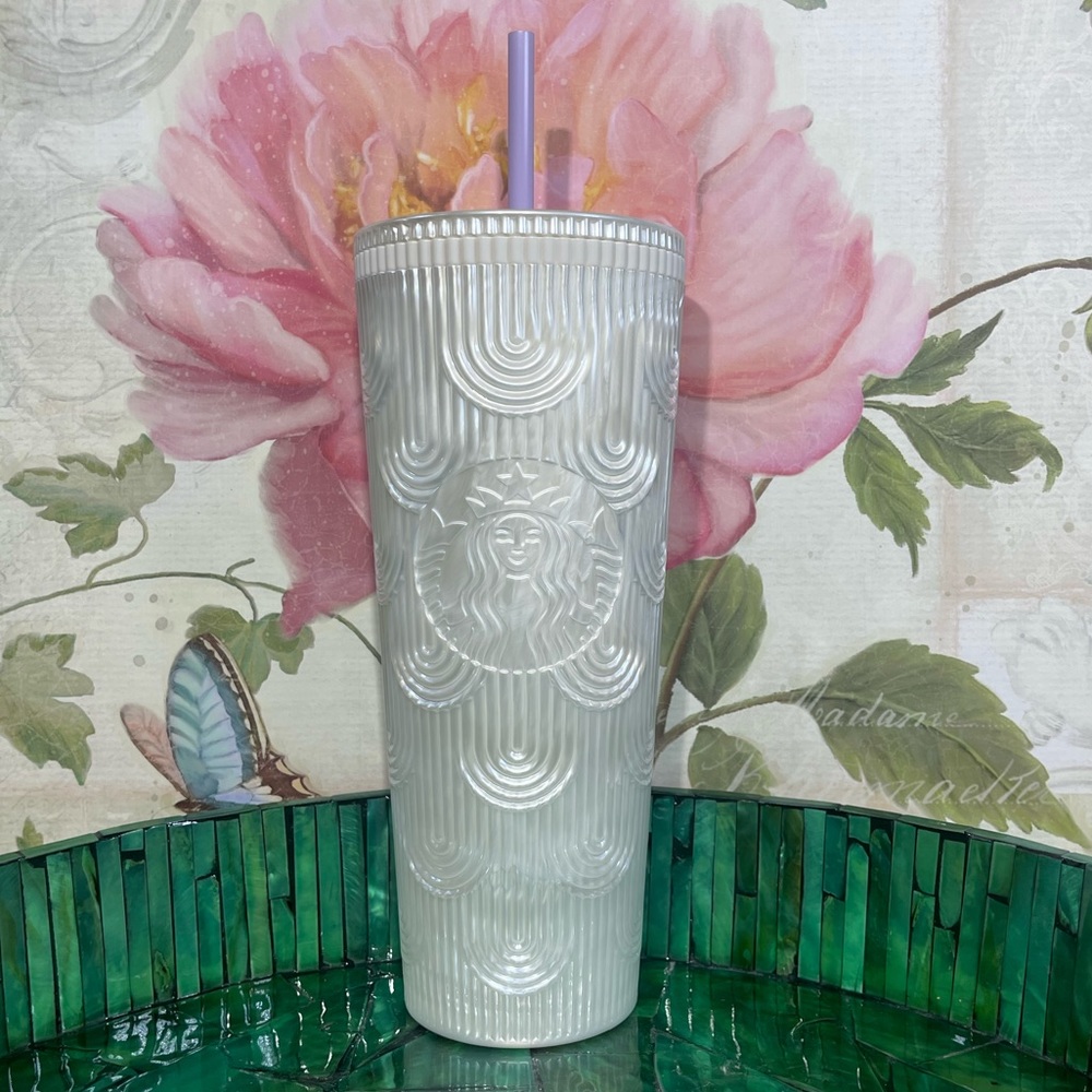 New Starbucks 2023 White Pearl Shell Core Siren Scales Cold Cup Tumbler - Picture 1 of 3